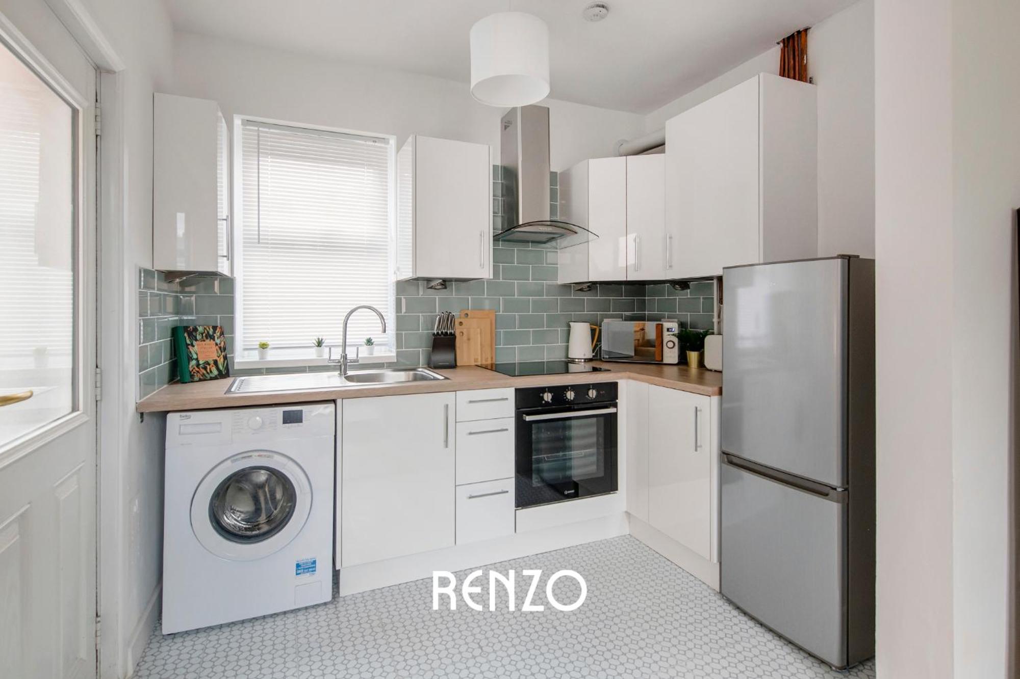 Appartamento Bright And Warm 3-bed In By Renzo, Free Wi-fi, Sleeps 6!
