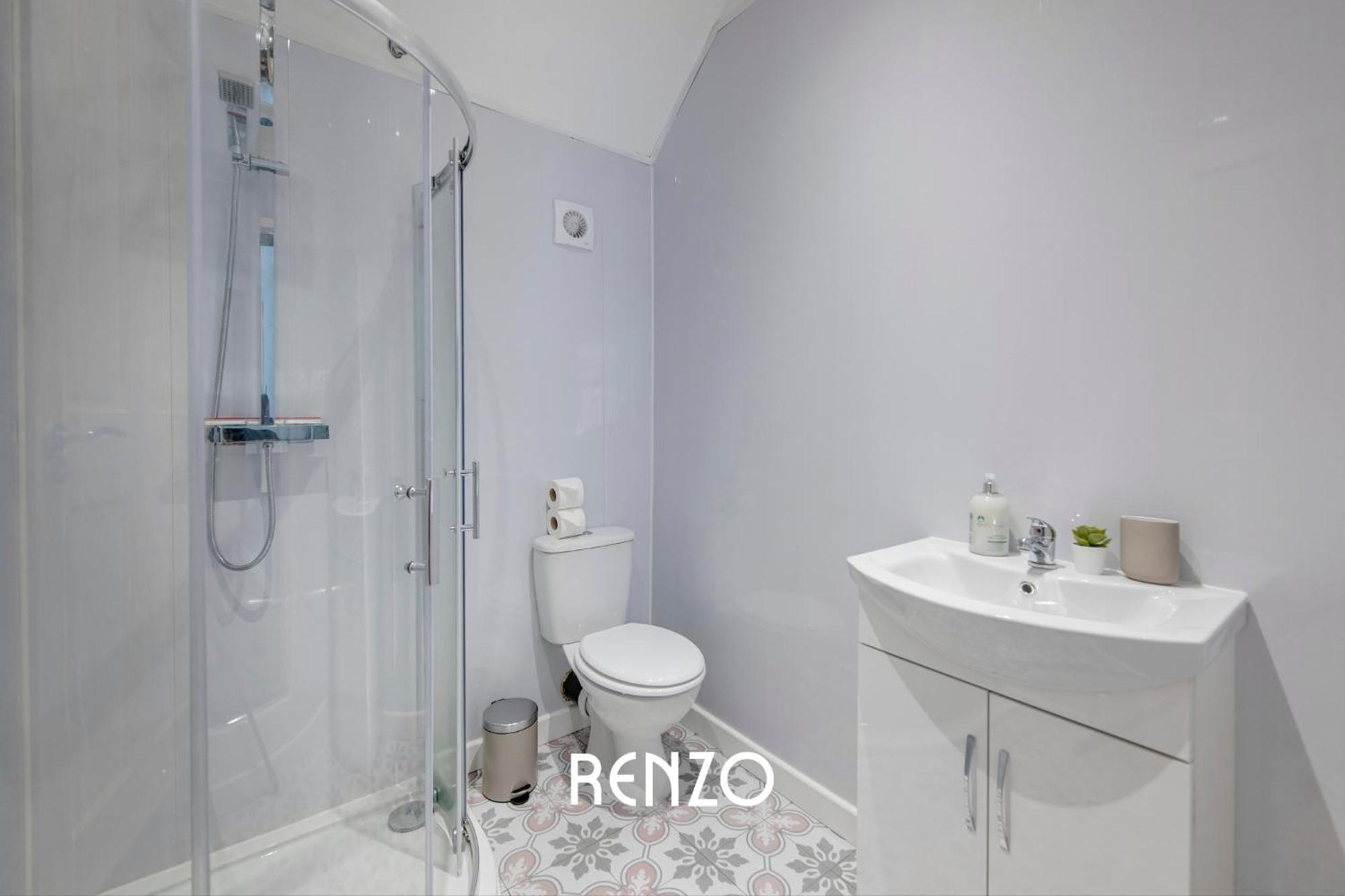 Bright And Warm 3-bed In By Renzo, Free Wi-fi, Sleeps 6! * Derby