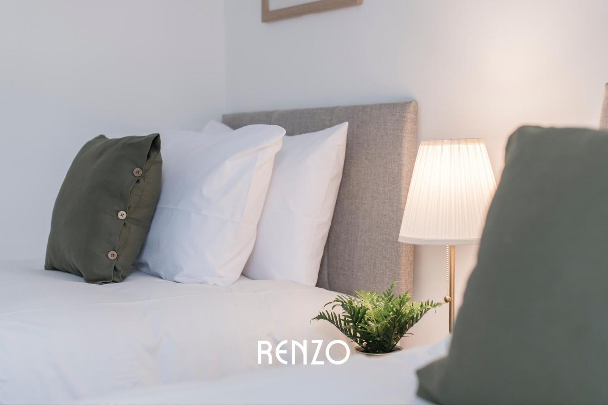 Bright And Warm 3-bed In By Renzo, Free Wi-fi, Sleeps 6! Apartment *